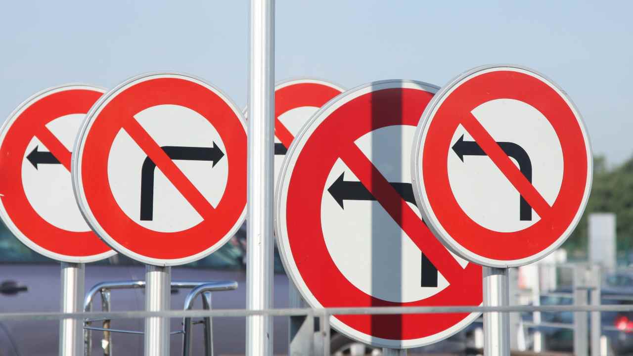 I 5 segnali di divieto più strani
