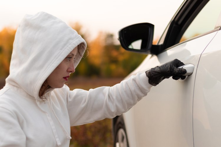 controlli auto - depositphotos - tuttosuimotori.it