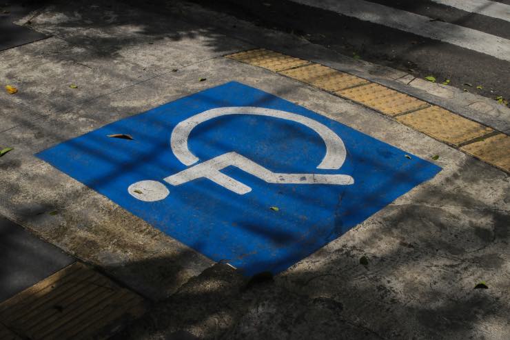 Contrassegno disabili - fonte_depositphotos - tuttosuimotori.it