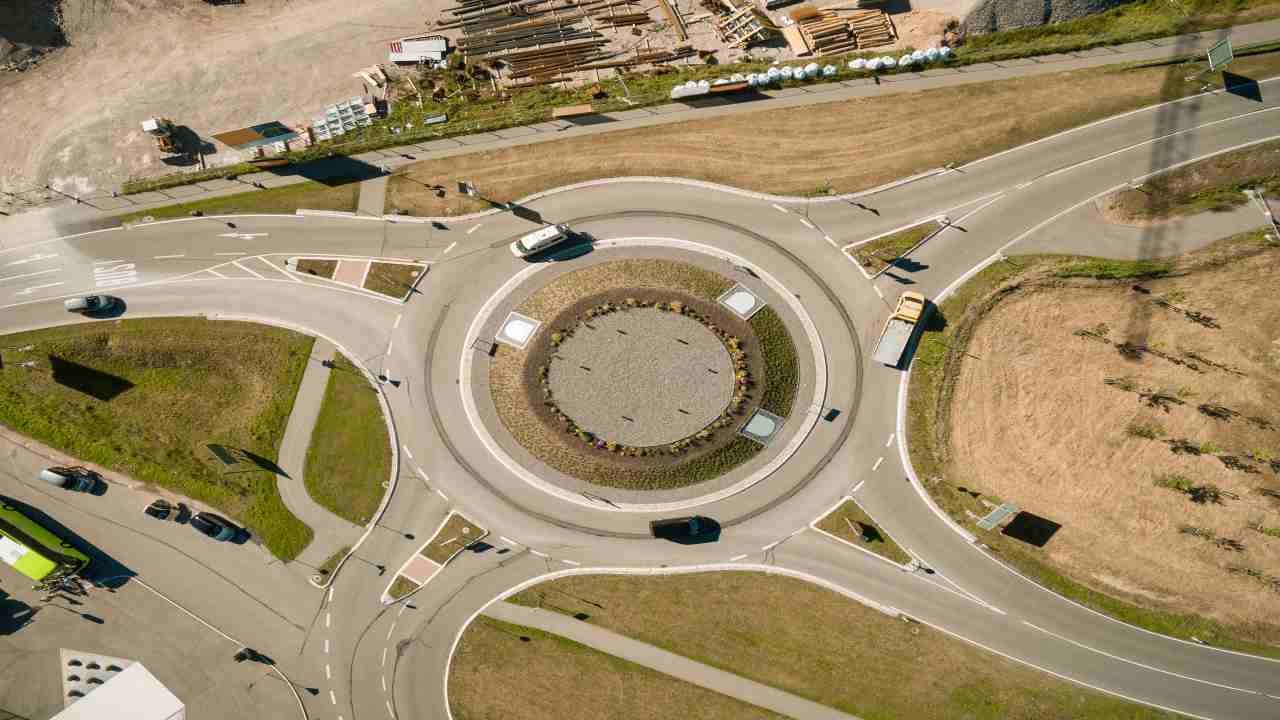 Rotatoria dall'alto