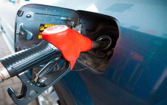 risparmiare benzina - depositphotos - tuttosuimotori.it