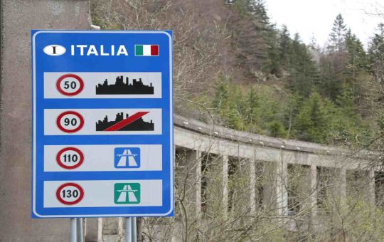 Limiti di velocità in Italia