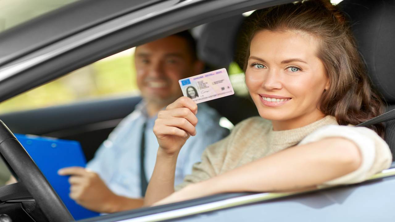 Patente di guida(Corporate+)-tuttosuimotori.it
