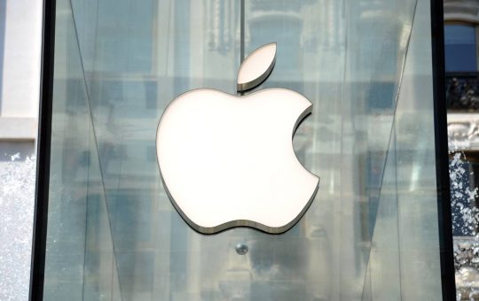 Apple - fonte_depositphotos - tuttosuimotori.it