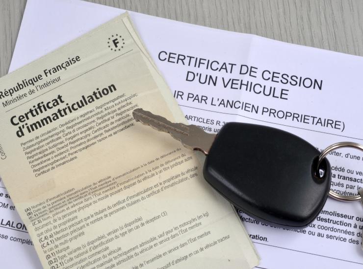 Documenti di trasferimento di proprietà(Depositphotos)-tuttosuimotori.it