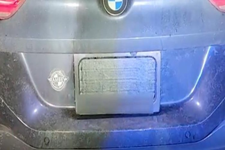 targa ruotata - x - tuttosuimotori.it