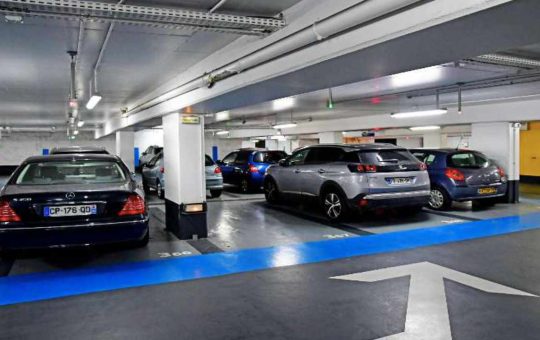 Parcheggi a strisce blu