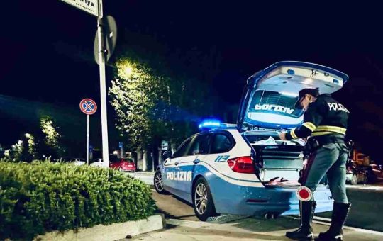 controllo polizia manovra - polizia - tuttosuimotori.ir