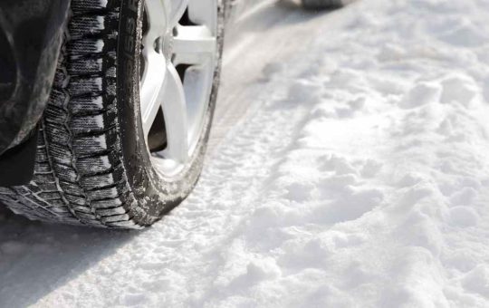 gomme invernali - depositphotos - tuttosuimotori.it(1)