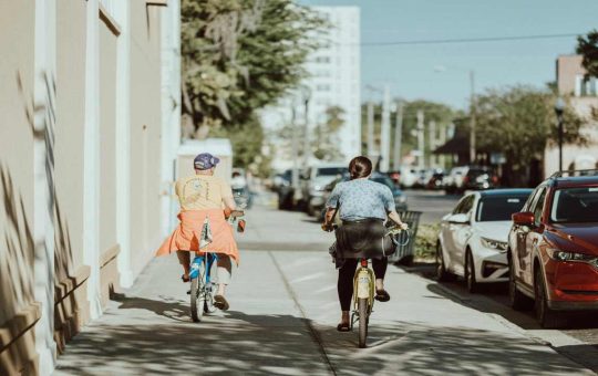 Andare in bicicletta in città