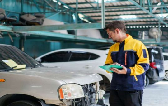 Controlli revisione auto