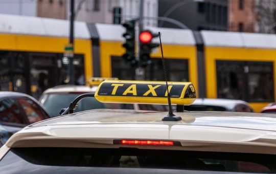 Taxi